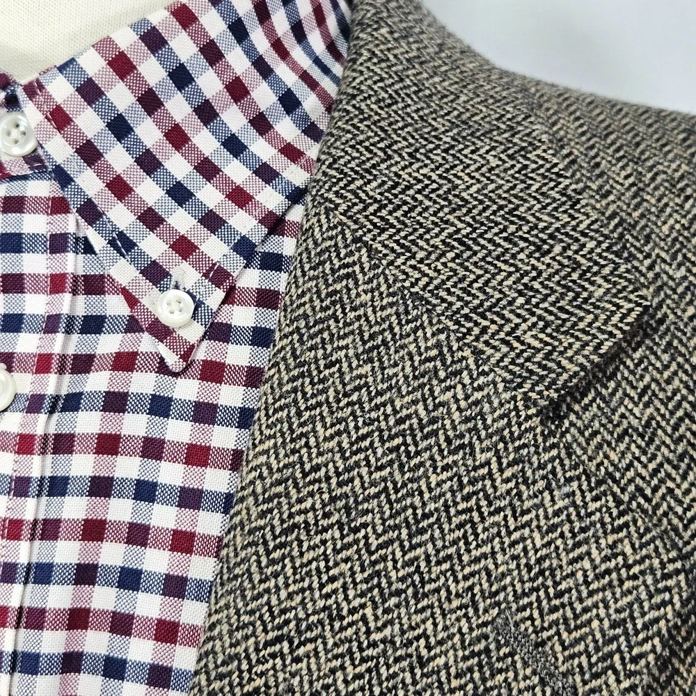JOS A BANK Men's Tweed Sport Coat Blazer Two Button Brown Herringbone Wool 42R
